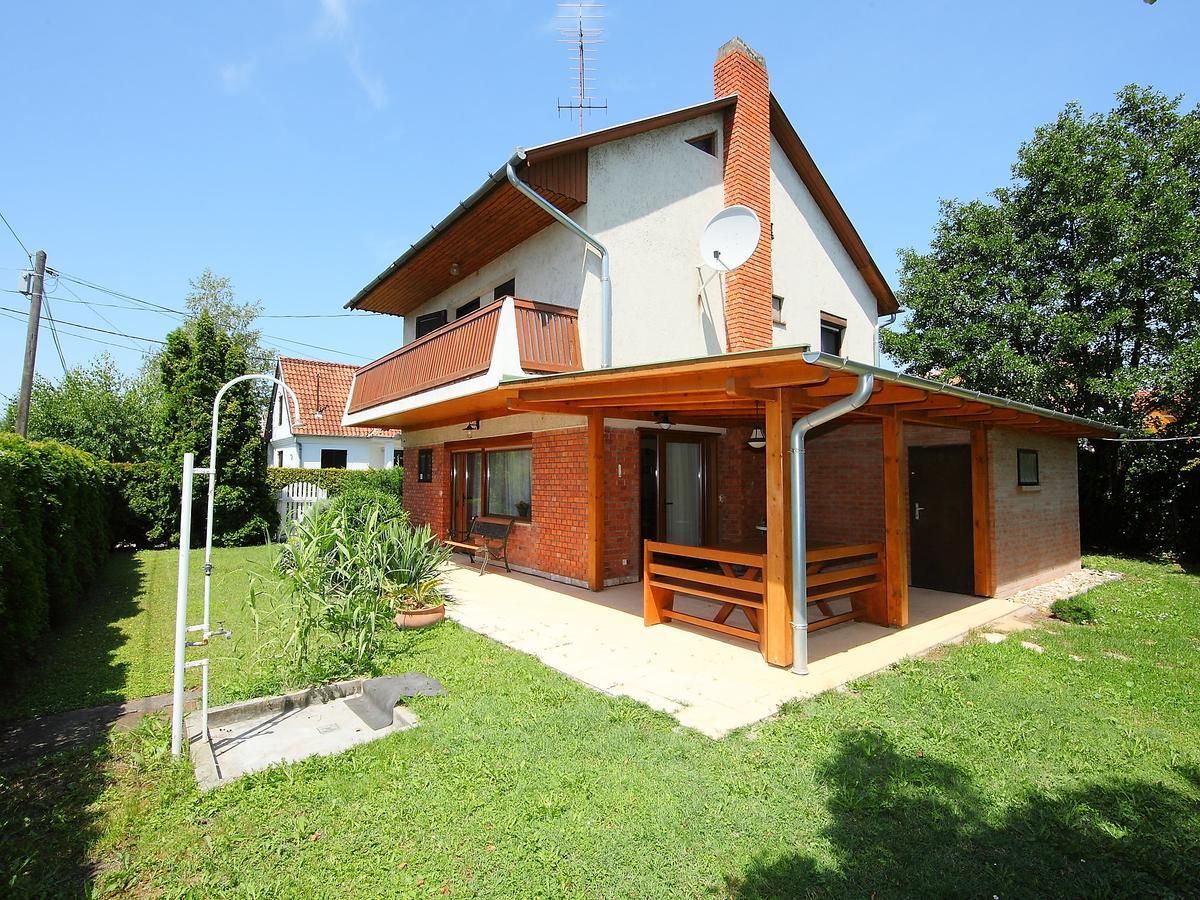 Holiday Home Brico By Interhome Балатонкерестур Экстерьер фото